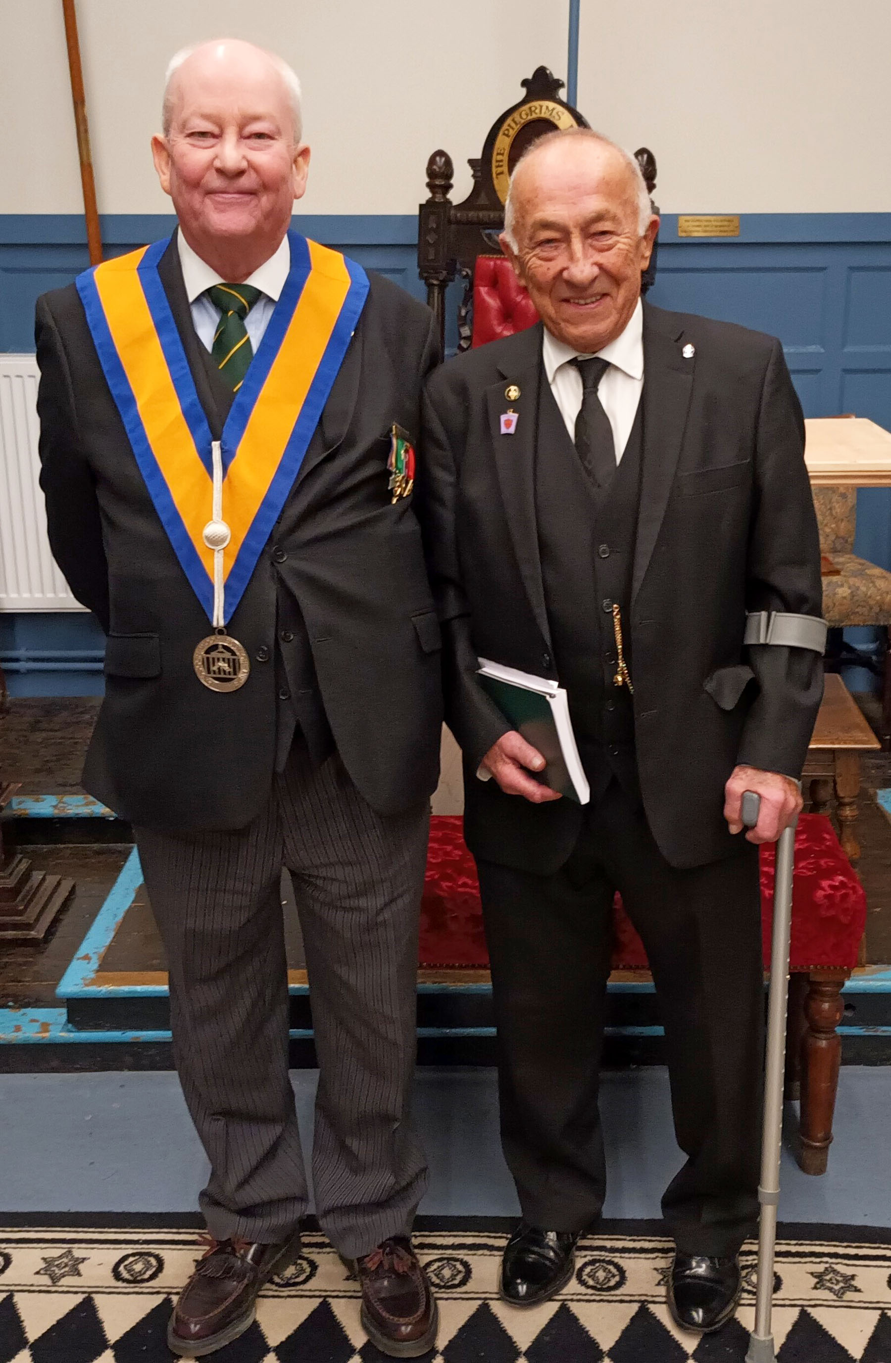 W. Bro. NIgel Cash (WM) welcomes Bro Jiohn Hills as a new member of the Council