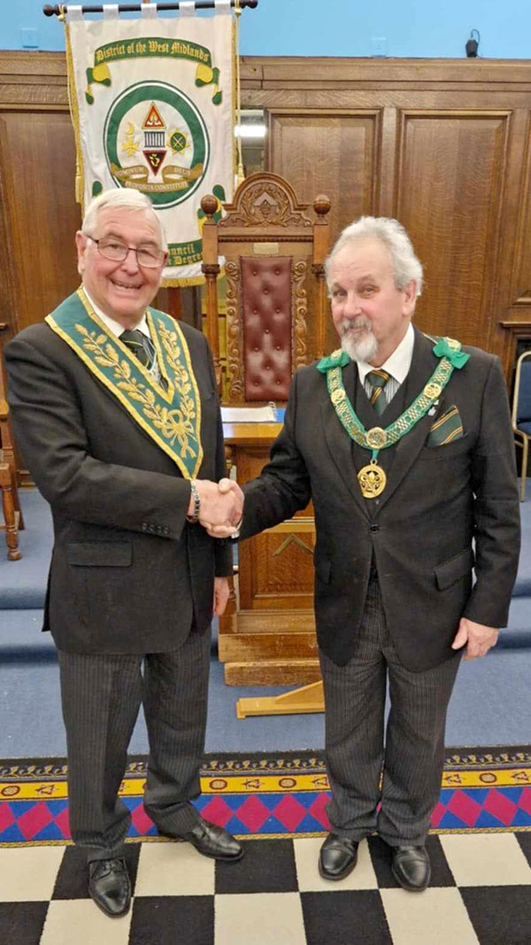 Dep. D.G.P W.Bro. Geoff Whale is welcomed by the D.G.P. for the West Middlands R. W. Bro. Joe McCollum