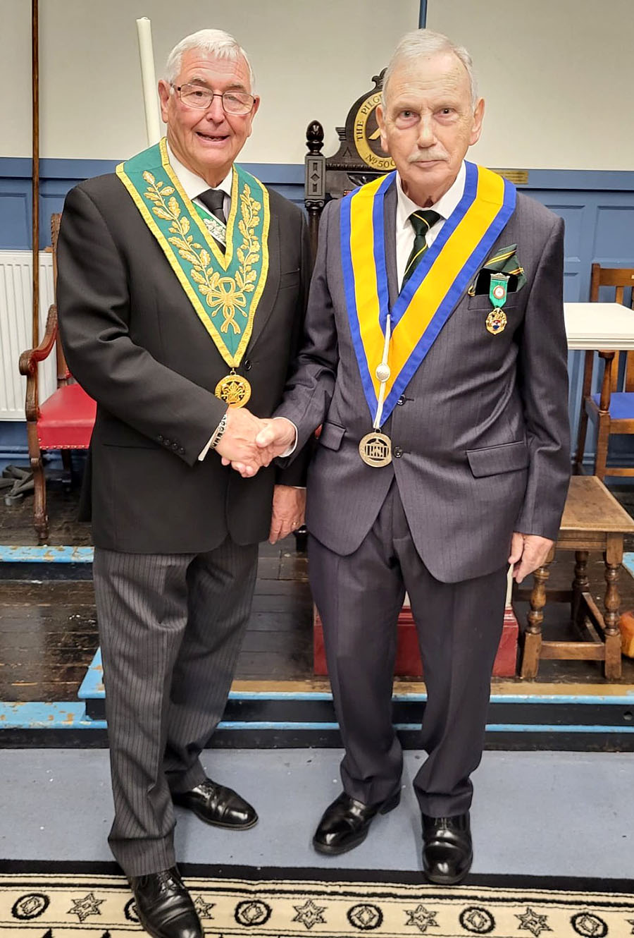 The Deputy District Grand Prefect congratulates the new Master W.Bro. David James